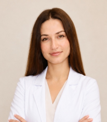 Dr. Eszter Liptak